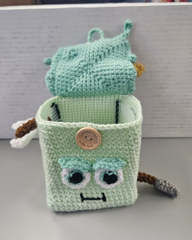 Crochet: Gelantinious Cube Dice Holder
